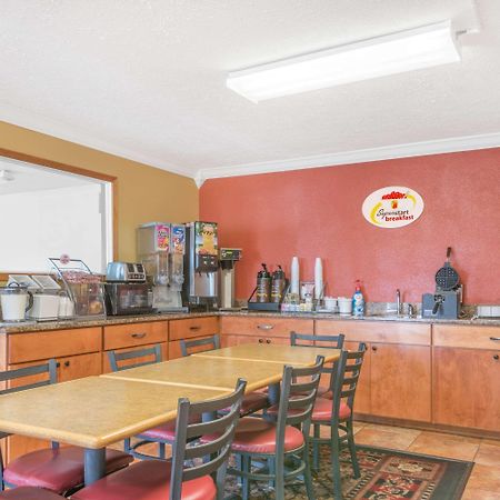 Super 8 By Wyndham Vincennes Motel Dış mekan fotoğraf