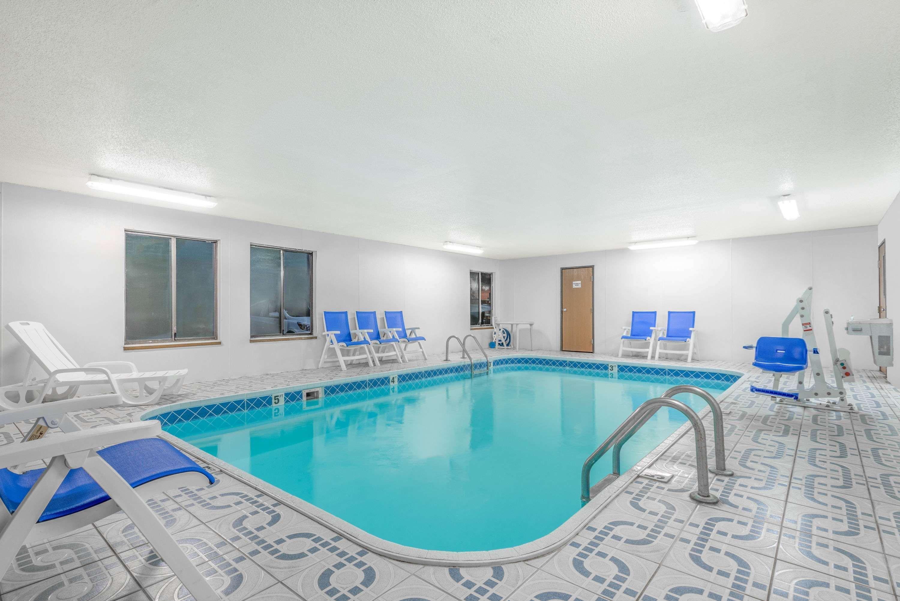 Super 8 By Wyndham Vincennes Motel Dış mekan fotoğraf